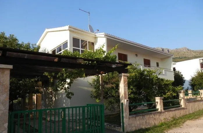 Holiday Home Luka - Image 1