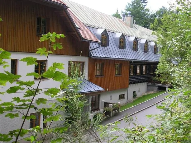 EREIGNISHAUS HOLZSCHLAG - Image 1