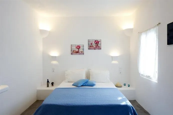 Small Beach House - Image 1