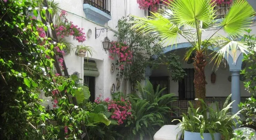 Senses&colours Séneca Hostel - Image 1