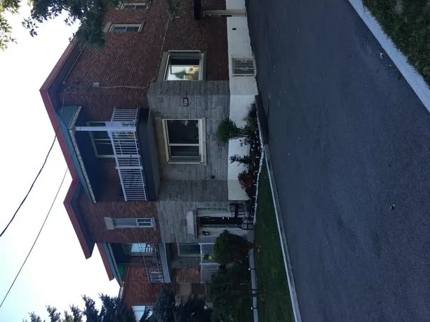 Private Stay near Downtown Montreal ( Southshore) - Image 1
