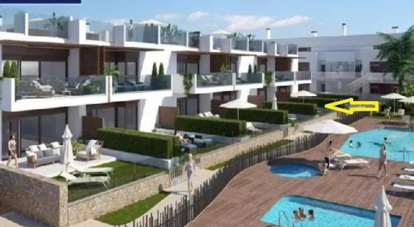 Exclusive new apartment on the beach - Image 1