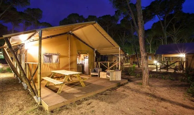 Premium Lodge Vestar Vacanceselect - Image 1