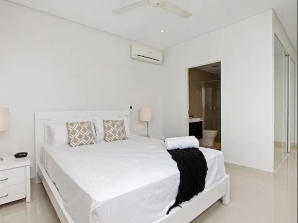 49 @ Kube Holiday House - Image 1