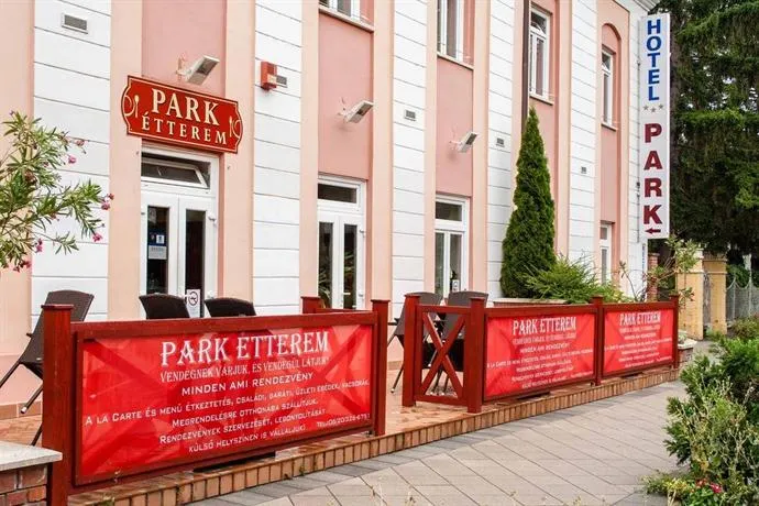 Park Hotel - Image 1