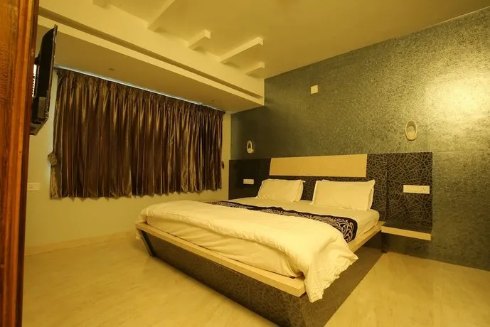 OYO Hotel Cyprus Inn - Image 1