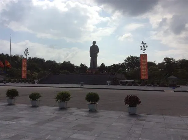 Khach san Asean - Image 1