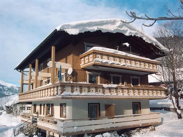 Alpenwelt Pension Und Camping - Image 1