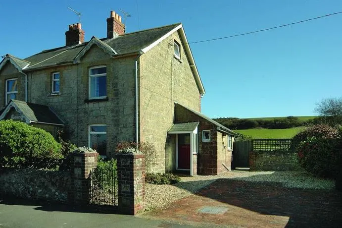 Apple Tree Cottage - Image 1