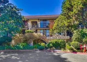 Fantastic Beachfront - 2 Br Condo - Image 1