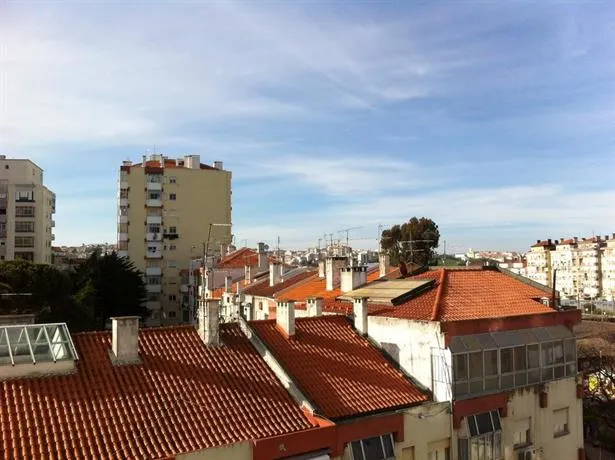 In Bed with Lisbon 15E - Image 1