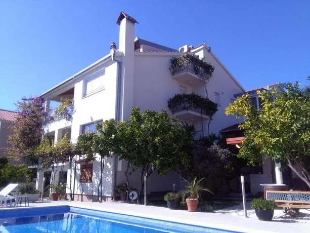 Appartement convivial et familial avec barbecue et terrasse | Avec animaux acceptés - Image 1