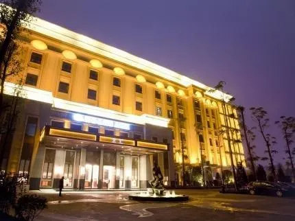 Nuoya Fangzhou Hotel - Image 1