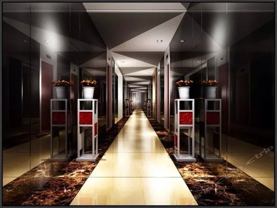 Huayu Hotel - Image 1