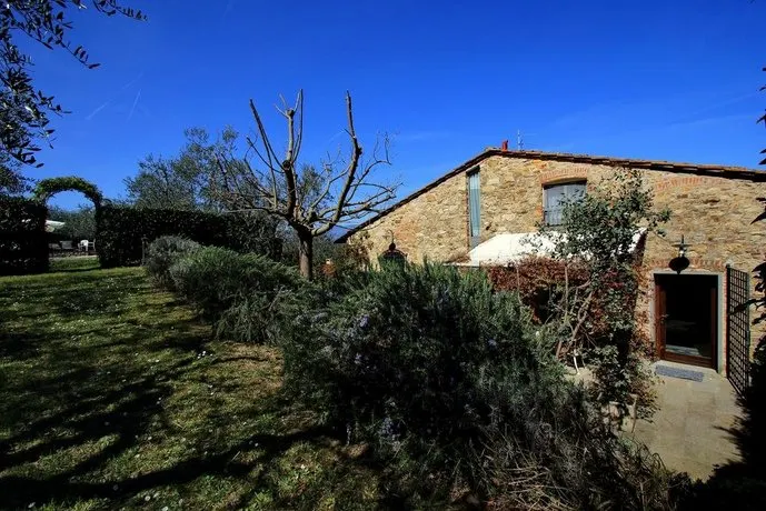 OLIVER GUEST HOUSE - Image 1
