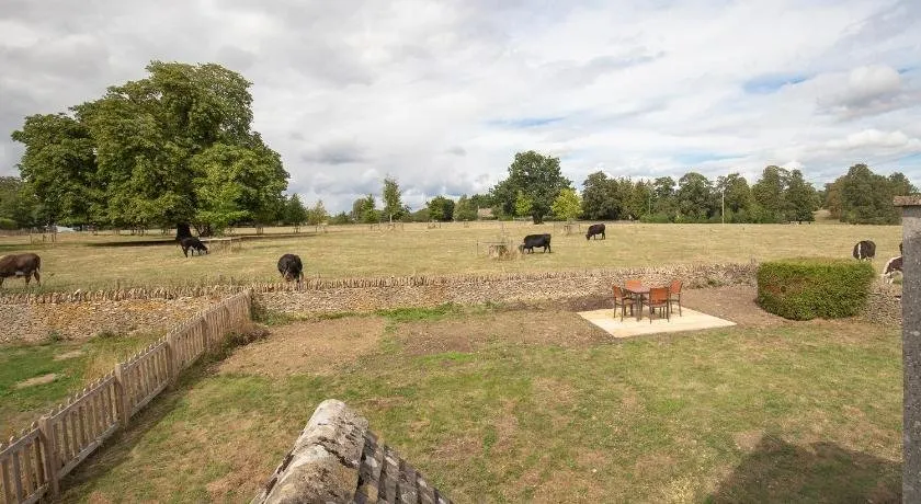 Meadow View 2 - Image 1