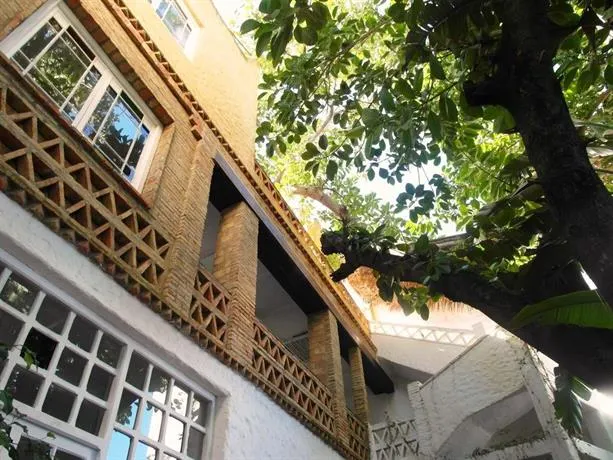 Patio De La Luna - Image 1