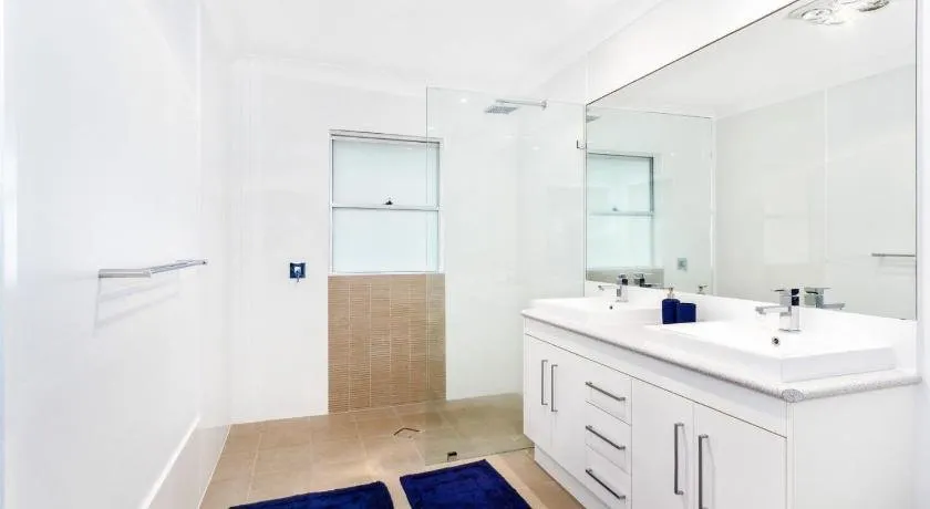 Cottonwood Beach House - Image 1