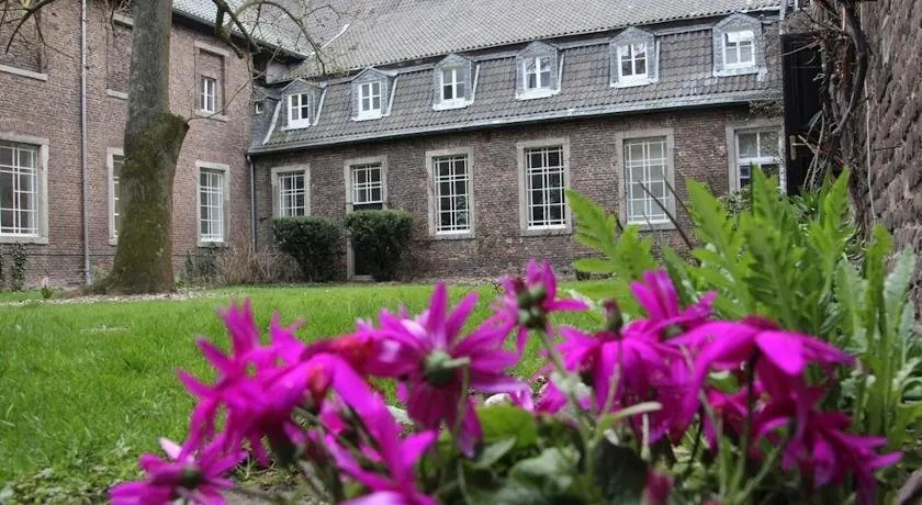 Nikolauskloster - Image 1