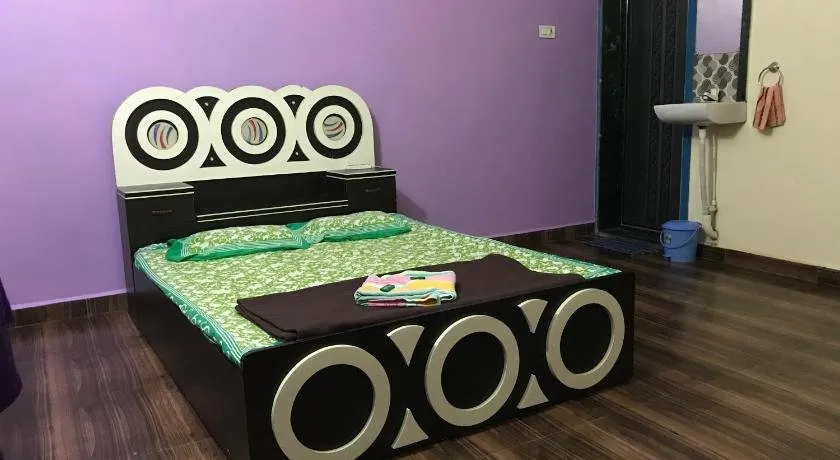 Vicky's Guest House - Image 1