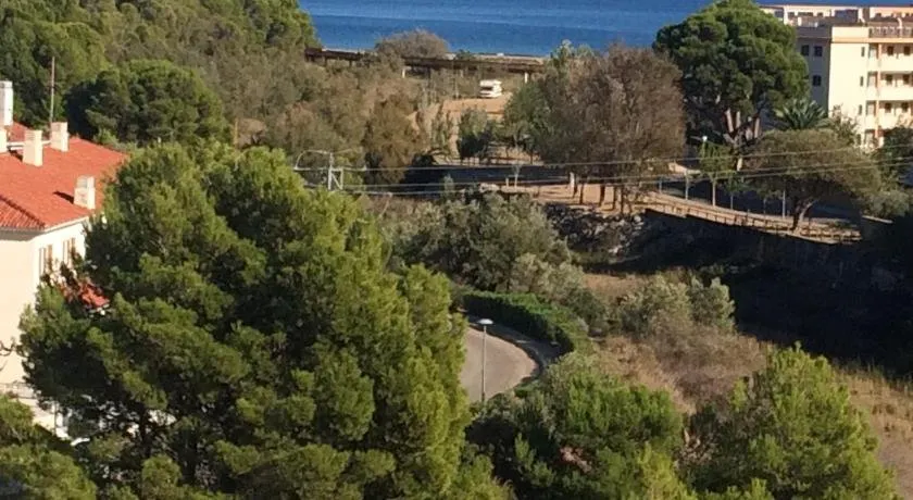 Llastre - Image 1