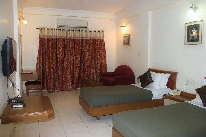 Hotel Suruchi - Image 1