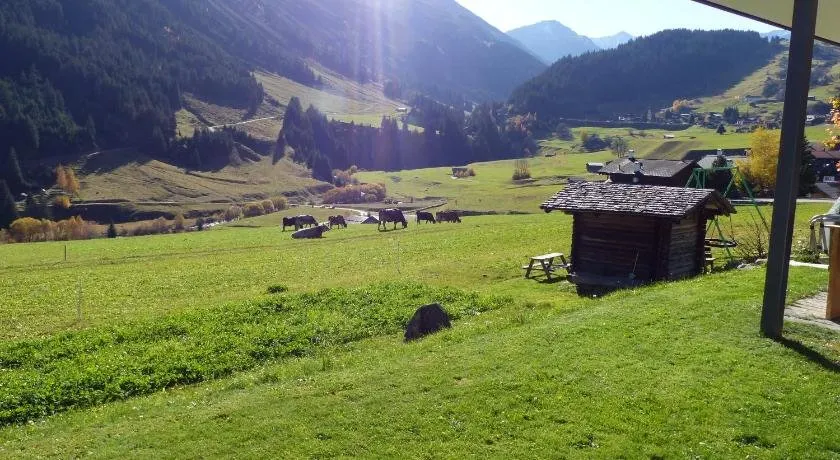 Tgèsa Dutg Grond - Image 1
