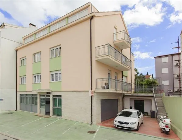 Amigo Comfort Apartments - Image 1
