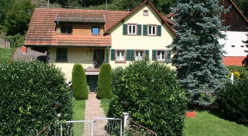 Dani`s Ferienwohnung Naturnah & Aktiv erleben - Image 1
