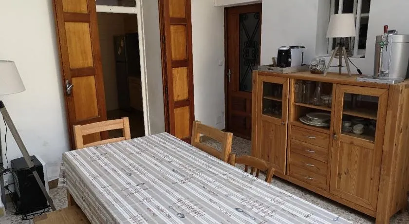 La Maison Bleue - Image 1