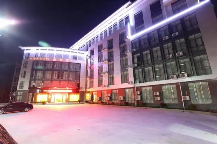 Jinggangshan Zhongmei Hotel - Image 1