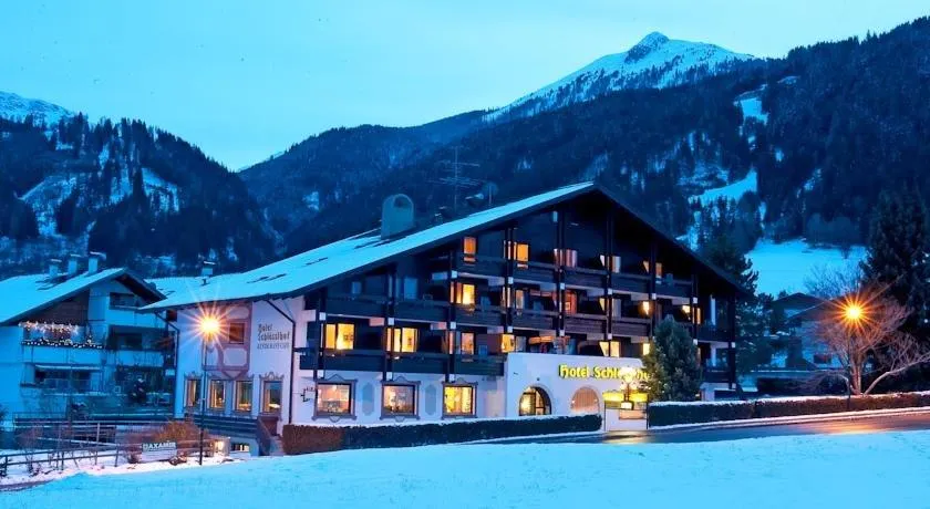 MONDI-HOLIDAY ALPINHOTEL SCHLÖSSLHOF - Image 1