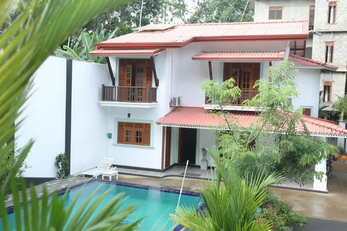 PEARL VILLA Padinnoruwa - Image 1
