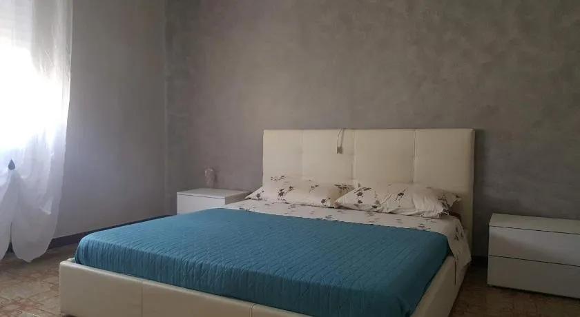 Casa della piazza - Image 1