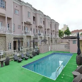 Sheer Luxury Apartments and Suites - Image 1