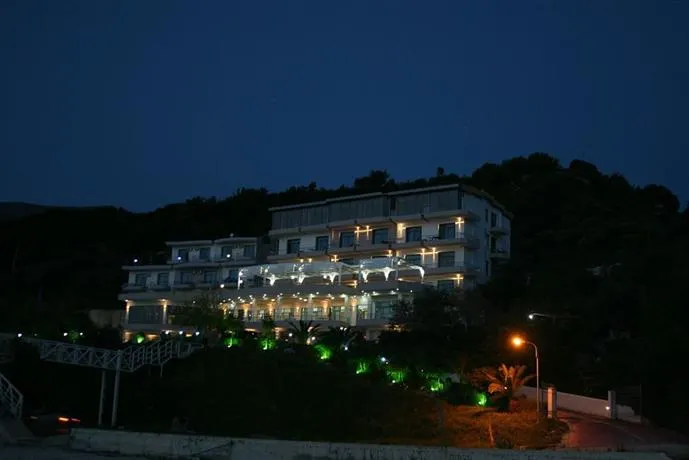 Hotel Regina - Image 1