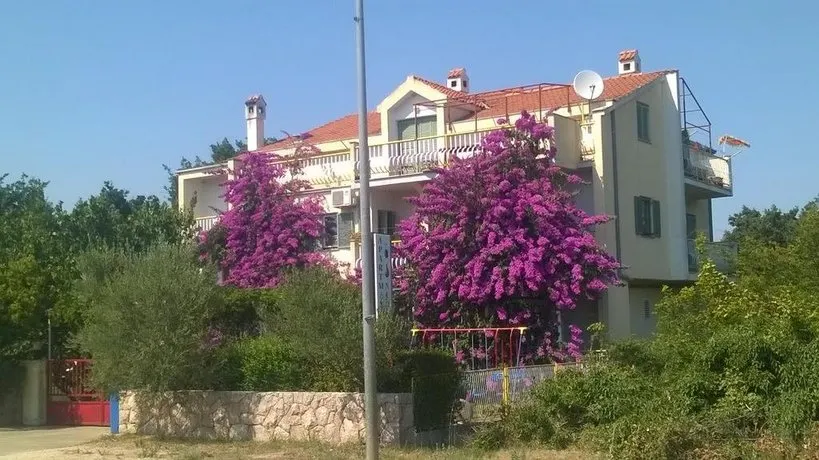 Guest House Neda - Image 1