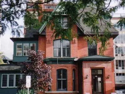 Somerset Inn Ottawa - Image 1
