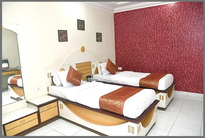 Hotel RK Aurangabad - Image 1