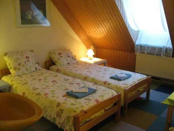 Rustherberg - Image 1