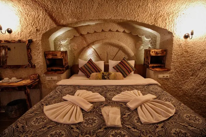Cappadocia Ennar Cave Swimming Pool Hot & Spa - Image 1