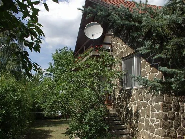 Tihany-Sajkod önálló apartman - Image 1