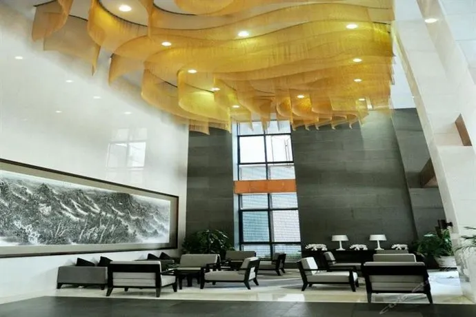 Grand Palace Hotel - Image 1