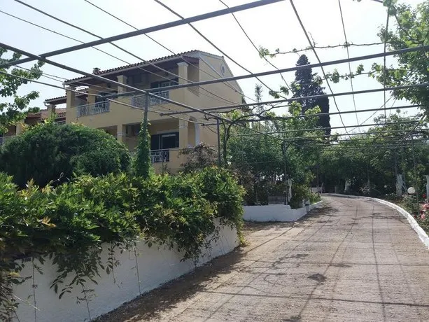 Athineos Apartments - Image 1