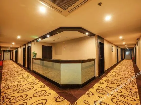 Papk Lane Hotel - Image 1