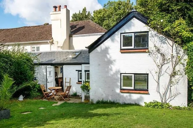 Unique Cottage Retreat - Image 1