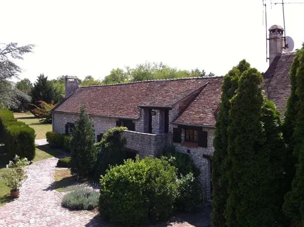 Le Clos Joli - Image 1