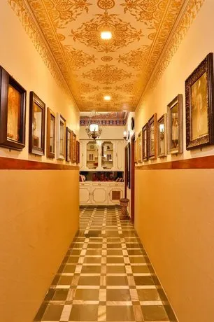 Hotel Pearl Palace - Image 1