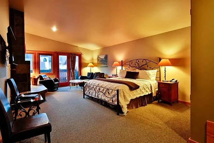 Solstice Suites - Image 1