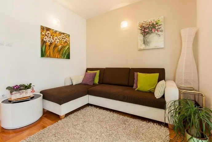 Apartments Roselina and Renata - Image 1